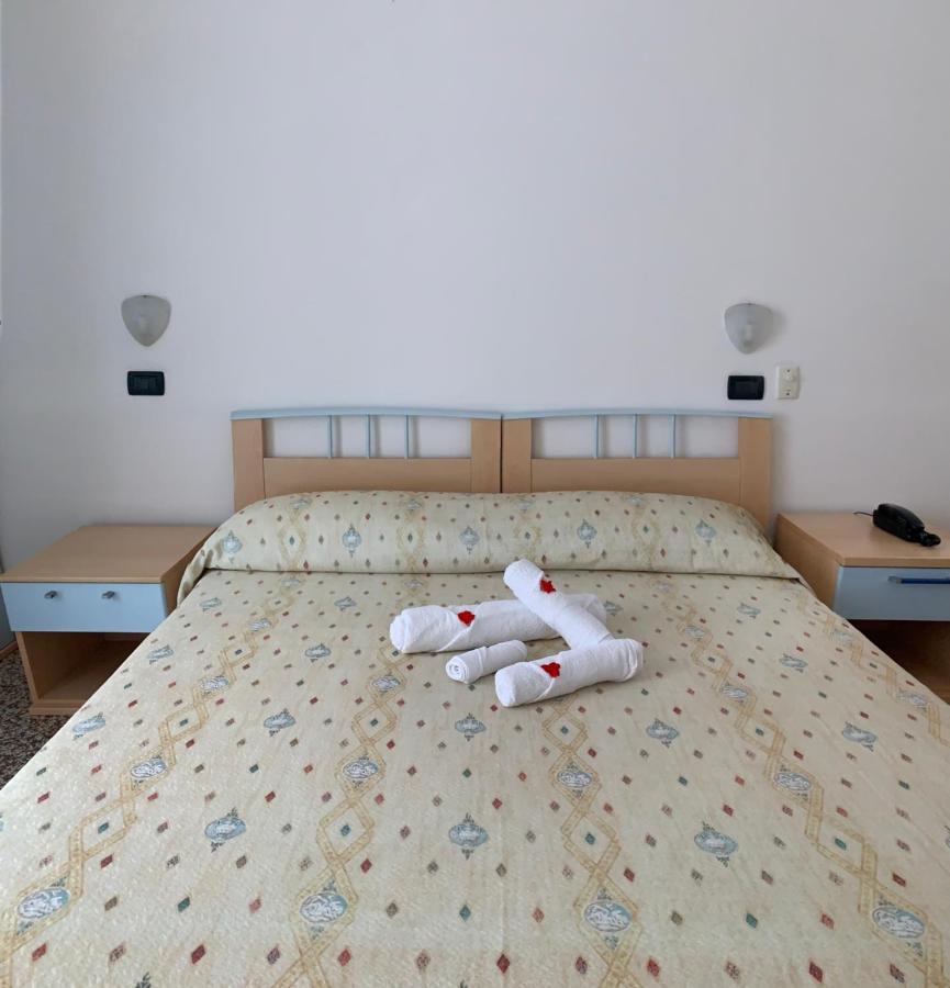 Hotel Del Vecchio Ρίμινι Εξωτερικό φωτογραφία
