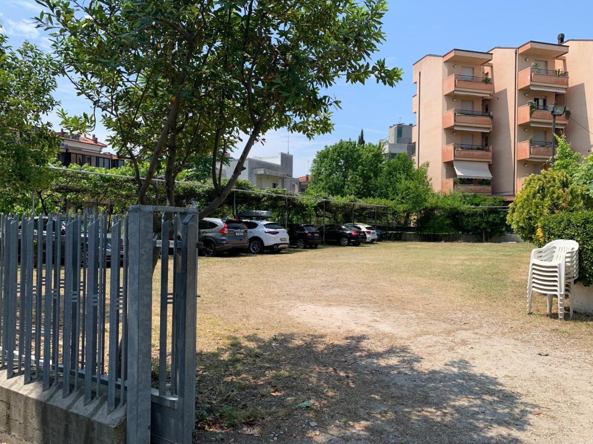 Hotel Del Vecchio Ρίμινι Εξωτερικό φωτογραφία