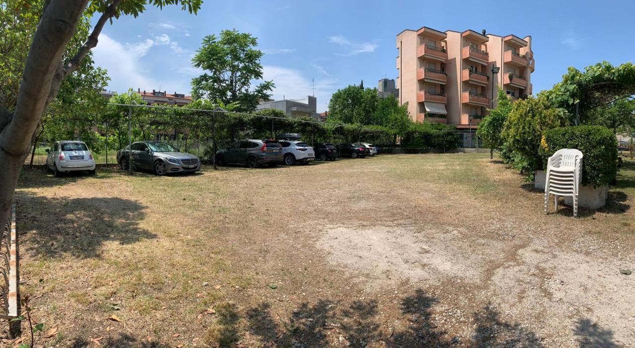 Hotel Del Vecchio Ρίμινι Εξωτερικό φωτογραφία