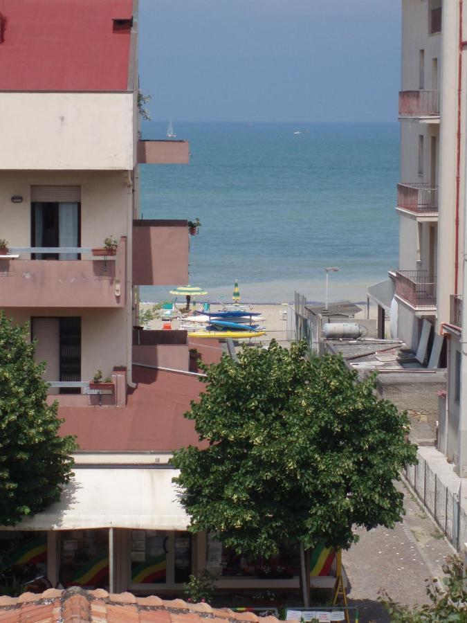 Hotel Del Vecchio Ρίμινι Εξωτερικό φωτογραφία
